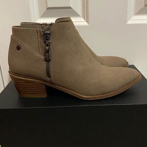 Ankle boots Women’s size 7